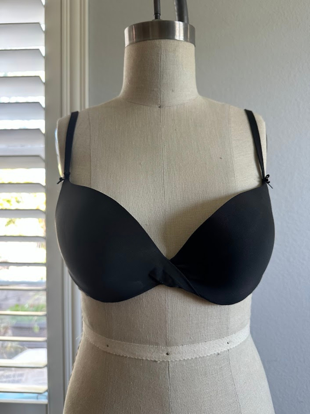 Victoria's Secret Plunge Push Up Bra Black 32A